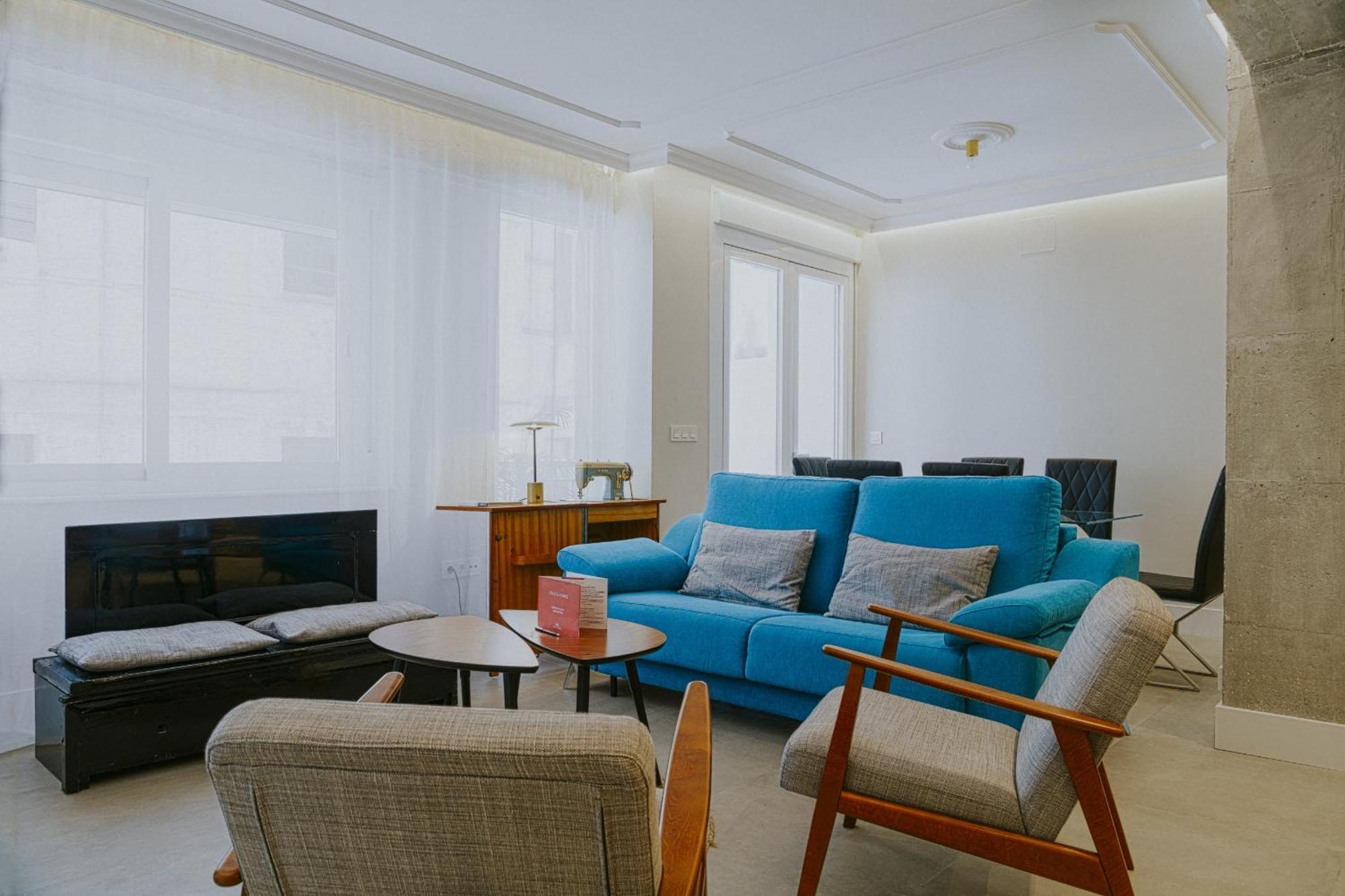 Six Apartments By Caleta Homes Malaga Bagian luar foto
