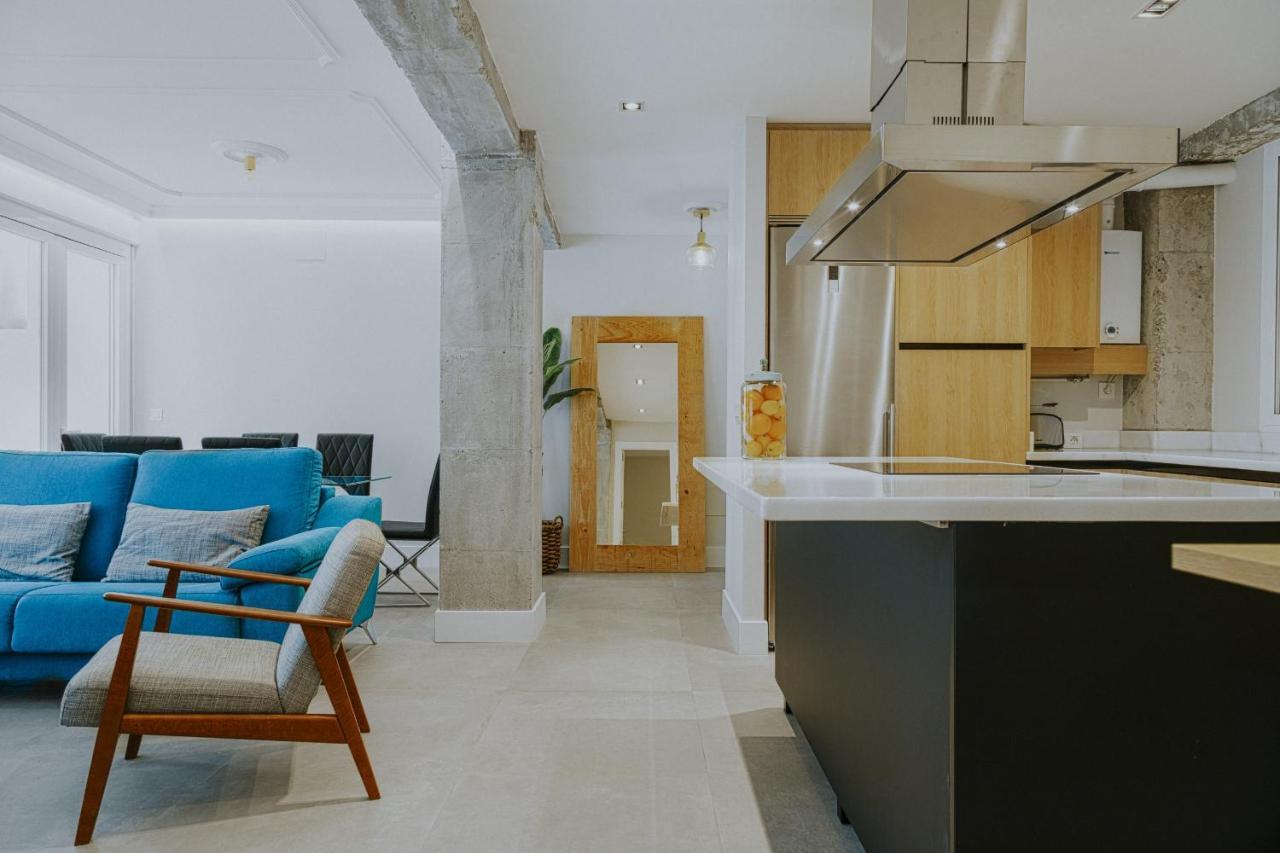 Six Apartments By Caleta Homes Malaga Bagian luar foto