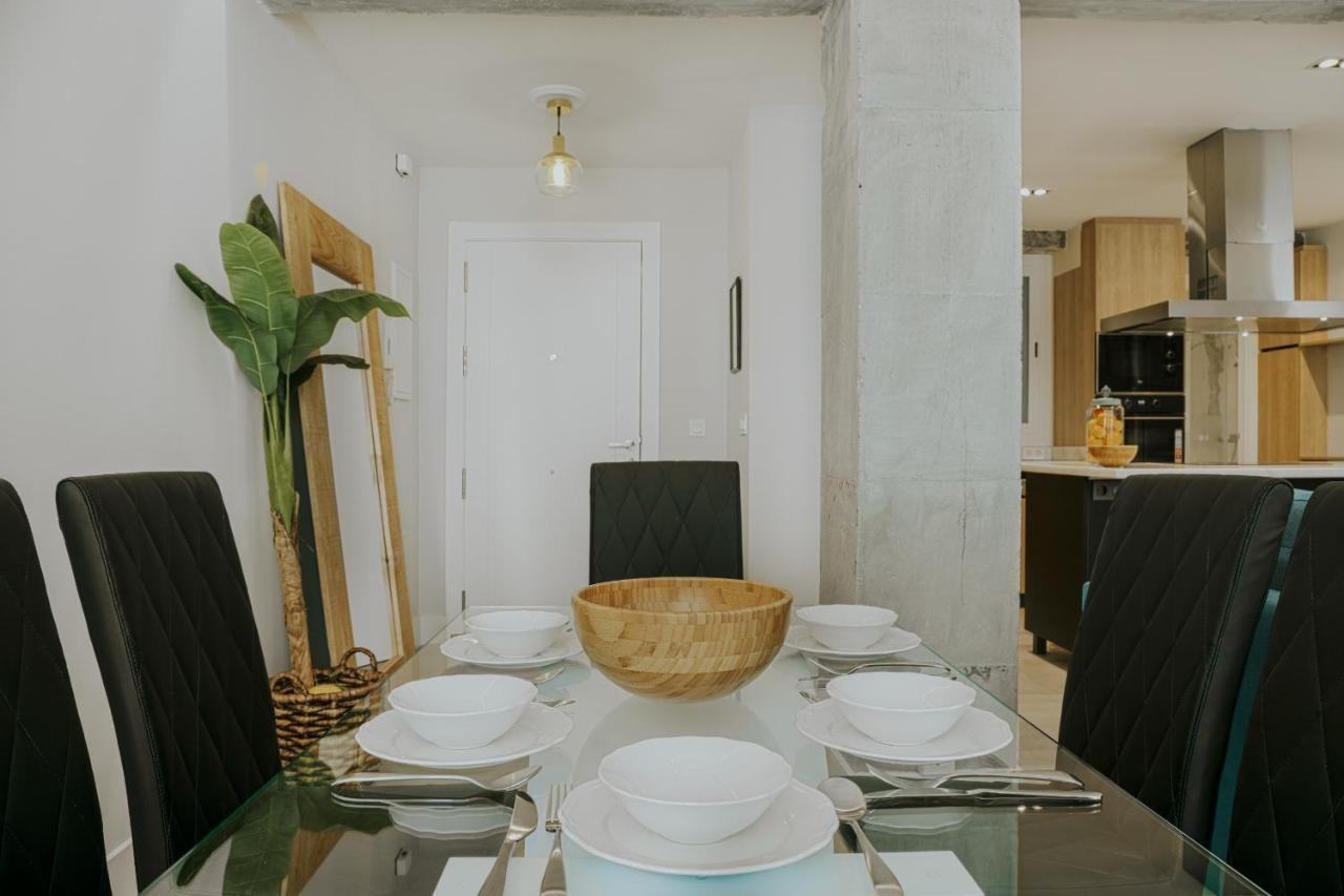 Six Apartments By Caleta Homes Malaga Bagian luar foto