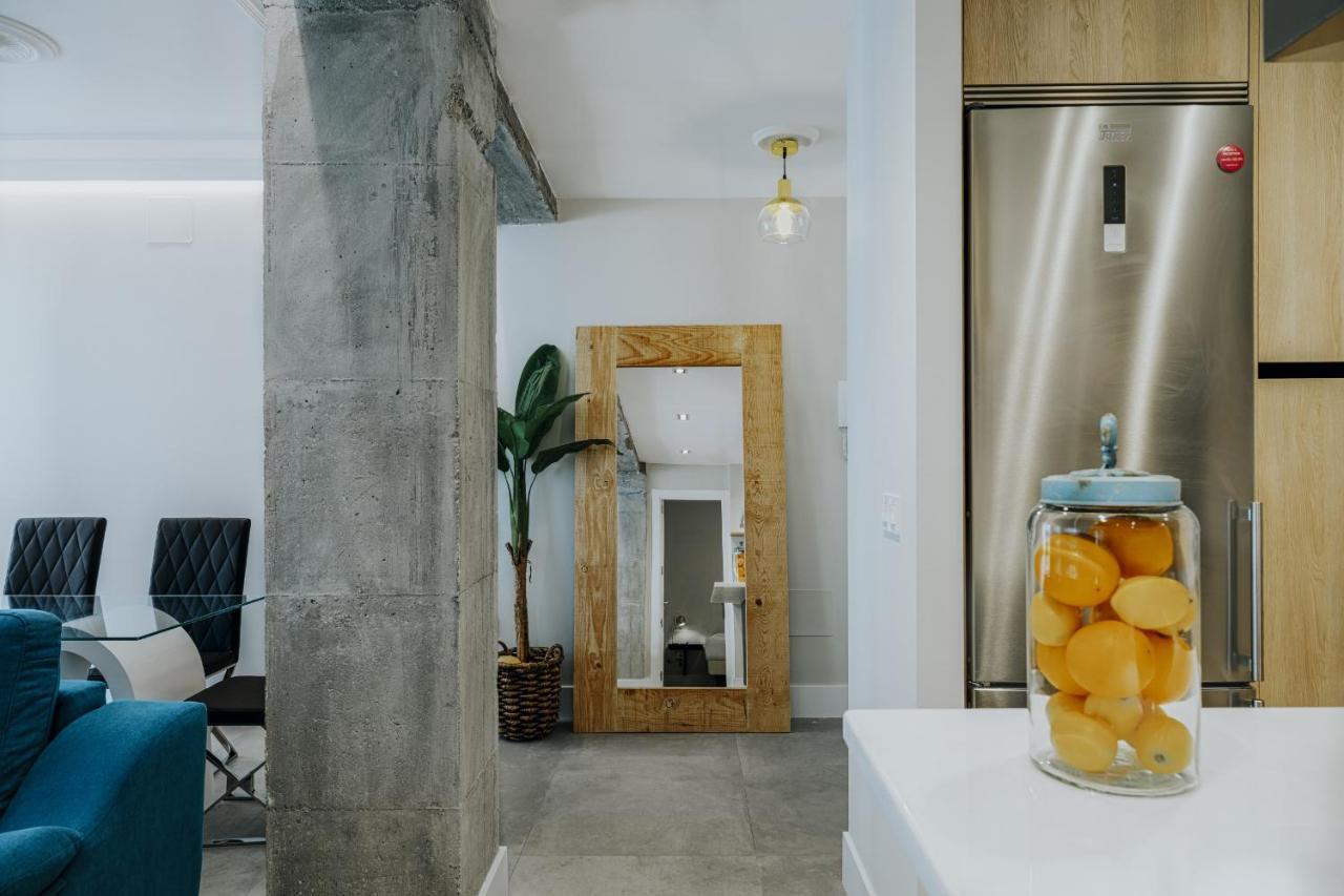Six Apartments By Caleta Homes Malaga Bagian luar foto