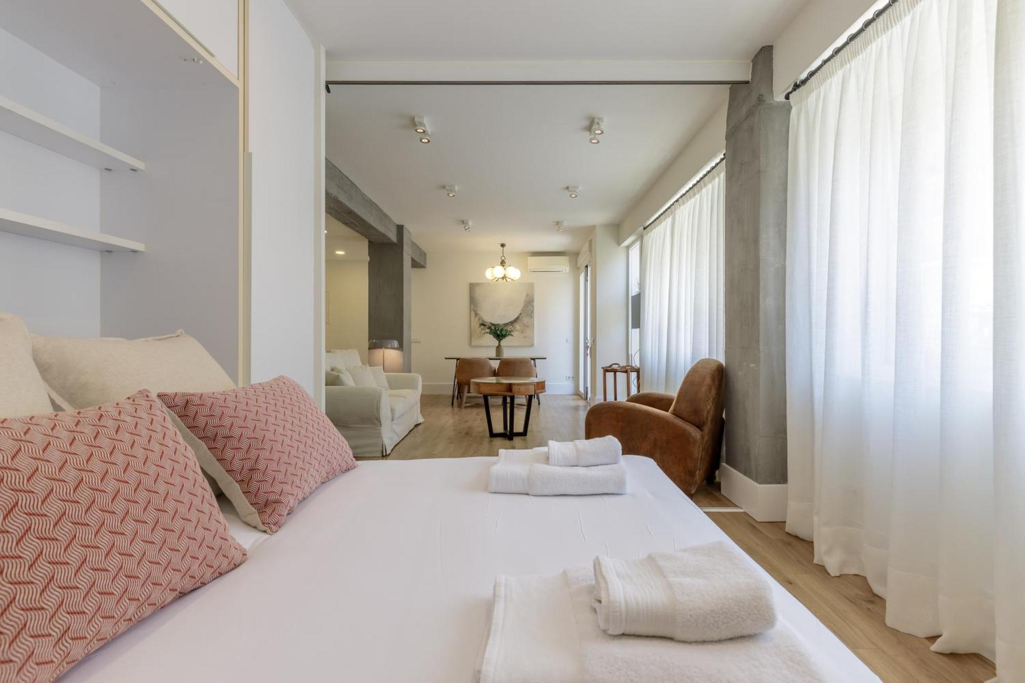 Six Apartments By Caleta Homes Malaga Bagian luar foto