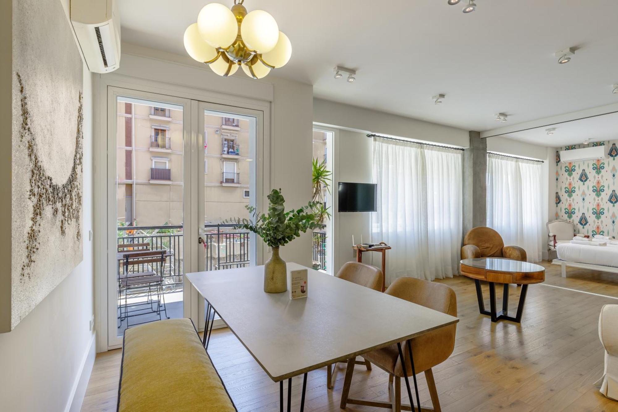 Six Apartments By Caleta Homes Malaga Bagian luar foto
